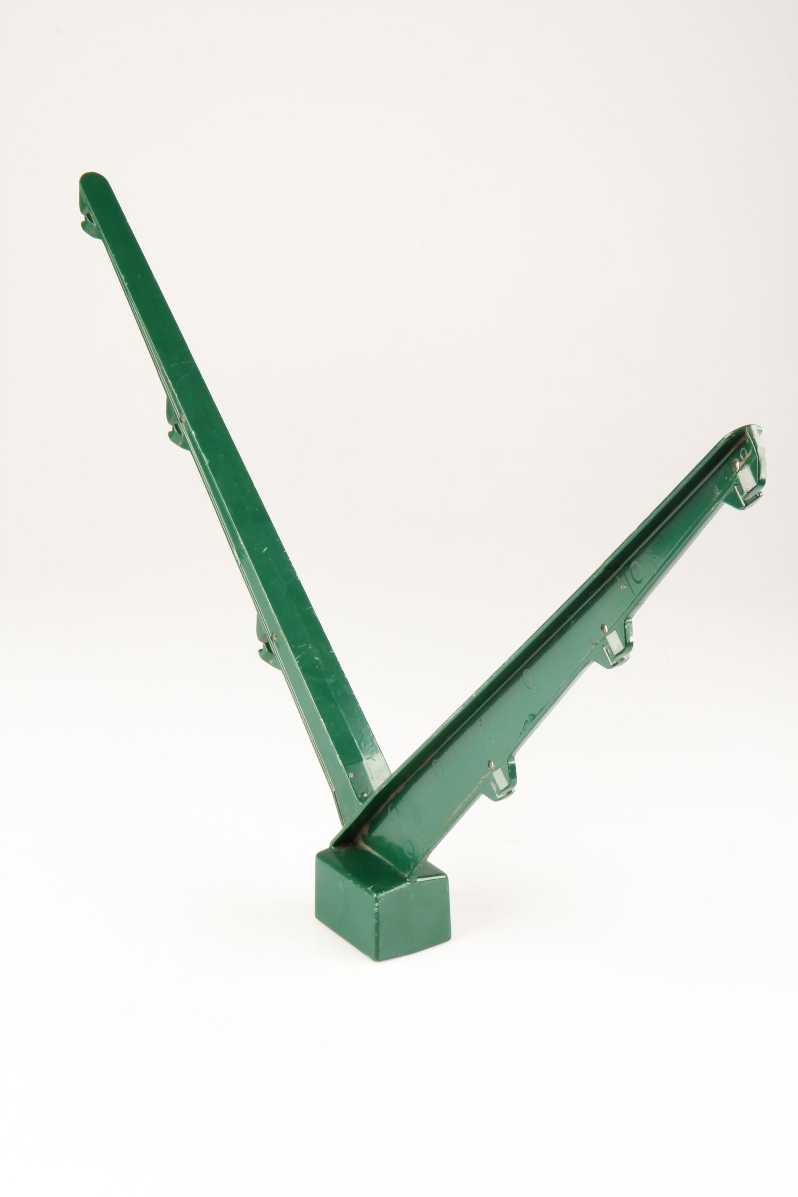 A00054 ALUMINIOWY BAGNET DO PROWADZENIA DRUTU KOLCZASTEGO TYP Y 7016